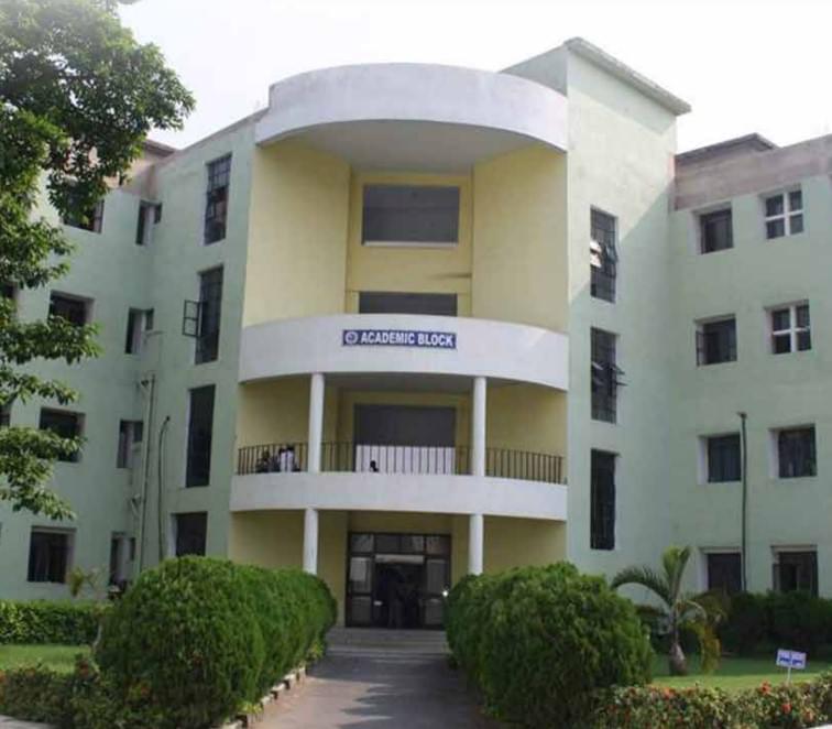 CIEM Campus powered by Sunstone’s Kolkata Campus photo 8